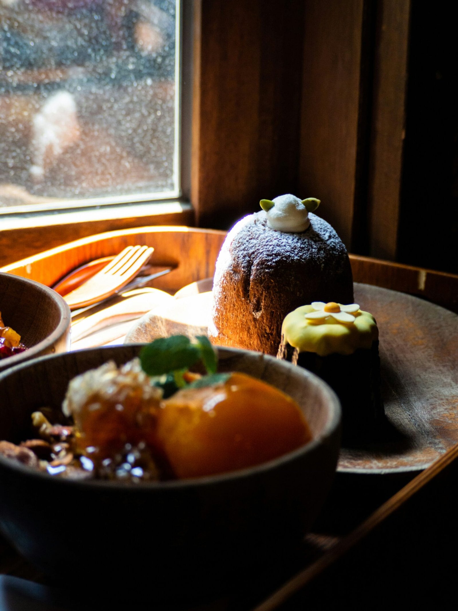 What Are Some Traditional Korean Dishes That Feature The Use Of Acorn Jelly (dotori Muk)?