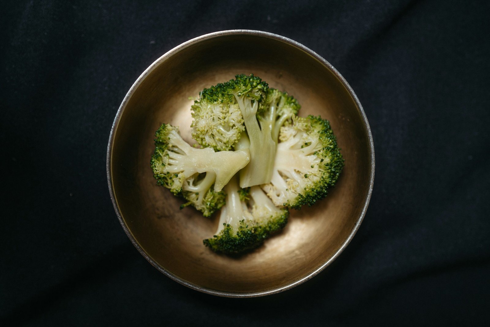 What Are Some Traditional Korean Dishes That Feature The Use Of Lotus Root?